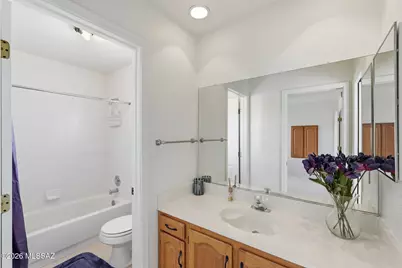 10060 N Pitchingwedge Lane, Tucson, AZ 85737 - Photo 15