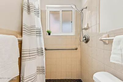 8261 E Kenyon Drive, Tucson, AZ 85710 - Photo 21