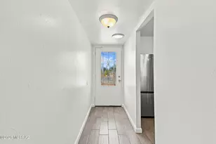8261 E Kenyon Dr, Tucson, AZ 85710 - Photo 5
