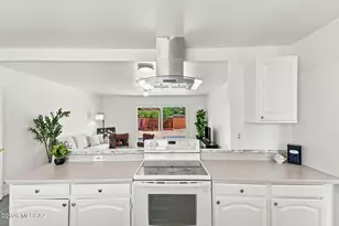 8261 E Kenyon Dr, Tucson, AZ 85710 - Photo 13