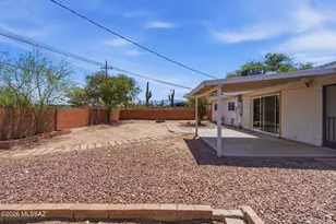 8261 E Kenyon Dr, Tucson, AZ 85710 - Photo 27