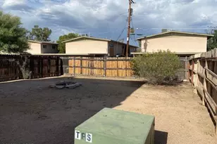 908 N Belvedere Ave, Tucson, AZ 85711 - Photo 25