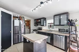 12832 S Rustic Desert Ln, Tucson, AZ 85736 - Photo 5