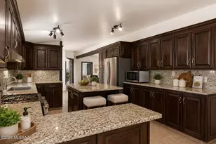 10935 S Swan Rd, Tucson, AZ 85756 - Photo 9