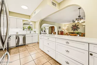 158 W Los Robles, Green Valley, AZ 85614 - Photo 17