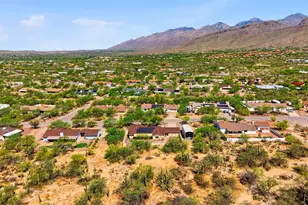 4670 N Shinumo Dr, Tucson, AZ 85749 - Photo 9