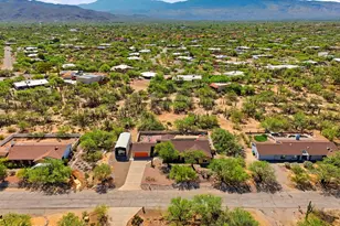 4670 N Shinumo Dr, Tucson, AZ 85749 - Photo 5