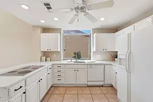 38739 S Desert Bluff Dr, Tucson, AZ 85739 - Photo 15