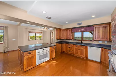 3380 S Hunters Run, Tucson, AZ 85730 - Photo 13