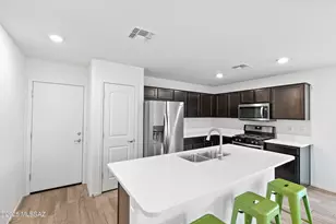 1008 E Descent St, Tucson, AZ 85719 - Photo 11