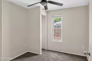 131 W Pastime Rd, Tucson, AZ 85705 - Photo 11