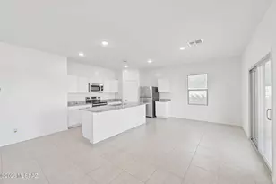 6766 W Starwash Loop W, Tucson, AZ 85757 - Photo 9