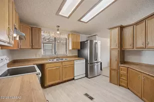 13377 N Sandario Rd, Marana, AZ 85653 - Photo 9