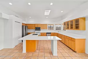7521 S Cactus Thorn Ln, Tucson, AZ 85747 - Photo 13