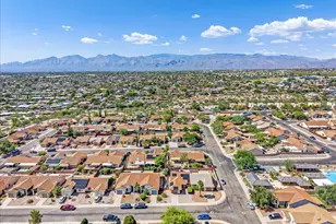 9979 E Banister Dr, Tucson, AZ 85730 - Photo 41