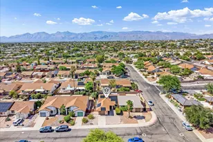 9979 E Banister Dr, Tucson, AZ 85730 - Photo 31