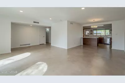 8707 E Wallen Ridge Drive, Tucson, AZ 85710 - Photo 5