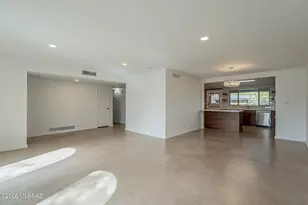 8707 E Wallen Ridge Dr, Tucson, AZ 85710 - Photo 5