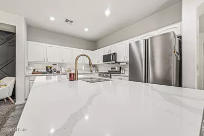 167 E Placita Lago Del Mago, Sahuarita, AZ 85629 - Photo 5