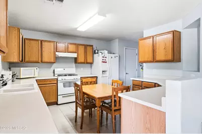 6706 S Parliament Drive, Tucson, AZ 85756 - Photo 13