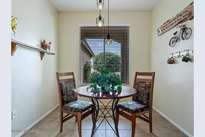 461 W Astruc Drive, Green Valley, AZ 85614 - Photo 11