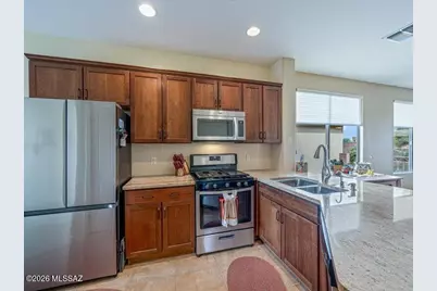 461 W Astruc Drive, Green Valley, AZ 85614 - Photo 9