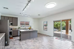 304 E Western Hemlock Pl, Sahuarita, AZ 85629 - Photo 13