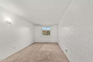 7455 E Desert Spring Dr, Tucson, AZ 85730 - Photo 17