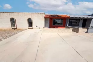 2704 S Lands End Rd, Tucson, AZ 85713 - Photo 1