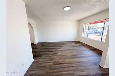 2704 S Lands End Road, Tucson, AZ 85713 - Photo 11
