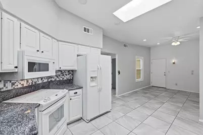 745 W Sunlight Lane, Tucson, AZ 85704 - Photo 13