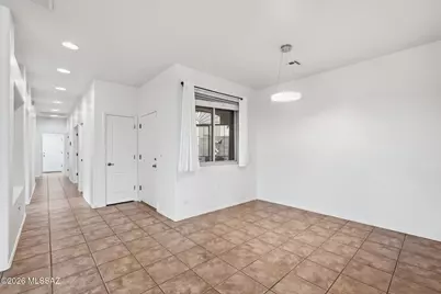 564 W Union Bell Drive, Green Valley, AZ 85614 - Photo 11
