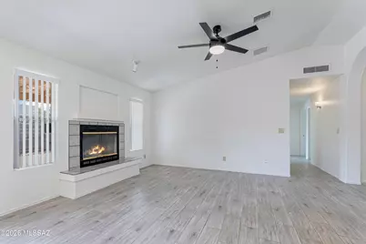 8812 E Squaw Peak Drive, Tucson, AZ 85730 - Photo 9