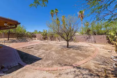 831 N Constitution Drive, Tucson, AZ 85748 - Photo 9