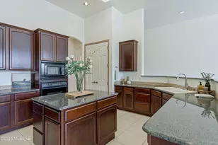 837 N Circulo Zagala, Tucson, AZ 85745 - Photo 3