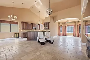 1391 E Sonoran Desert Dr, Oro Valley, AZ 85737 - Photo 9