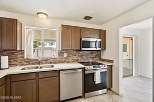 6720 E Cooper St, Tucson, AZ 85710 - Photo 3