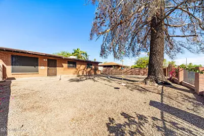 6573 E Calle Herculo, Tucson, AZ 85710 - Photo 5