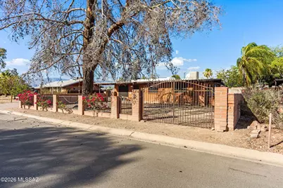 6573 E Calle Herculo, Tucson, AZ 85710 - Photo 3