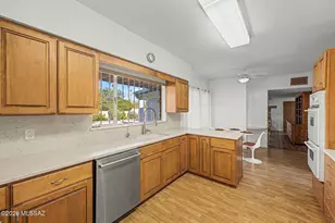 864 N Corinth Ave, Tucson, AZ 85710 - Photo 15