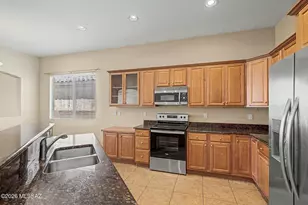 7882 E New Leaf Pl, Tucson, AZ 85756 - Photo 15