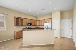 7882 E New Leaf Pl, Tucson, AZ 85756 - Photo 13
