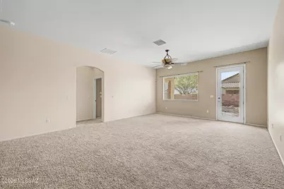 7882 E New Leaf Place, Tucson, AZ 85756 - Photo 9