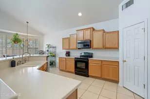 15694 S Via Puente De Las Nubes, Sahuarita, AZ 85629 - Photo 13