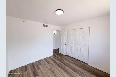 402 W District Street, Tucson, AZ 85714 - Photo 7