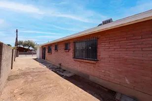 402 W District St, Tucson, AZ 85714 - Photo 5