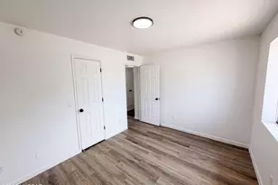 402 W District St, Tucson, AZ 85714 - Photo 9