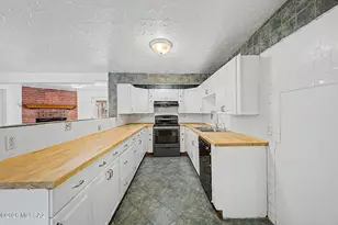 7957 E Nicaragua Dr, Tucson, AZ 85730 - Photo 11