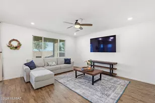 3271 W Sunlit Peak Dr, Tucson, AZ 85742 - Photo 3