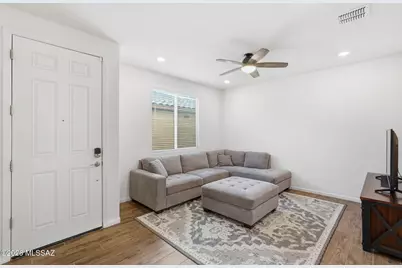 3271 W Sunlit Peak Drive, Tucson, AZ 85742 - Photo 27